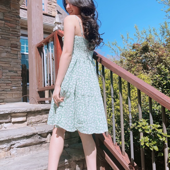 Babe dress 👗xs - Picture 3 of 3